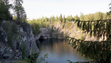 Достопримечательности Карелии: водопад Ахвенкоски и горный парк Рускеала